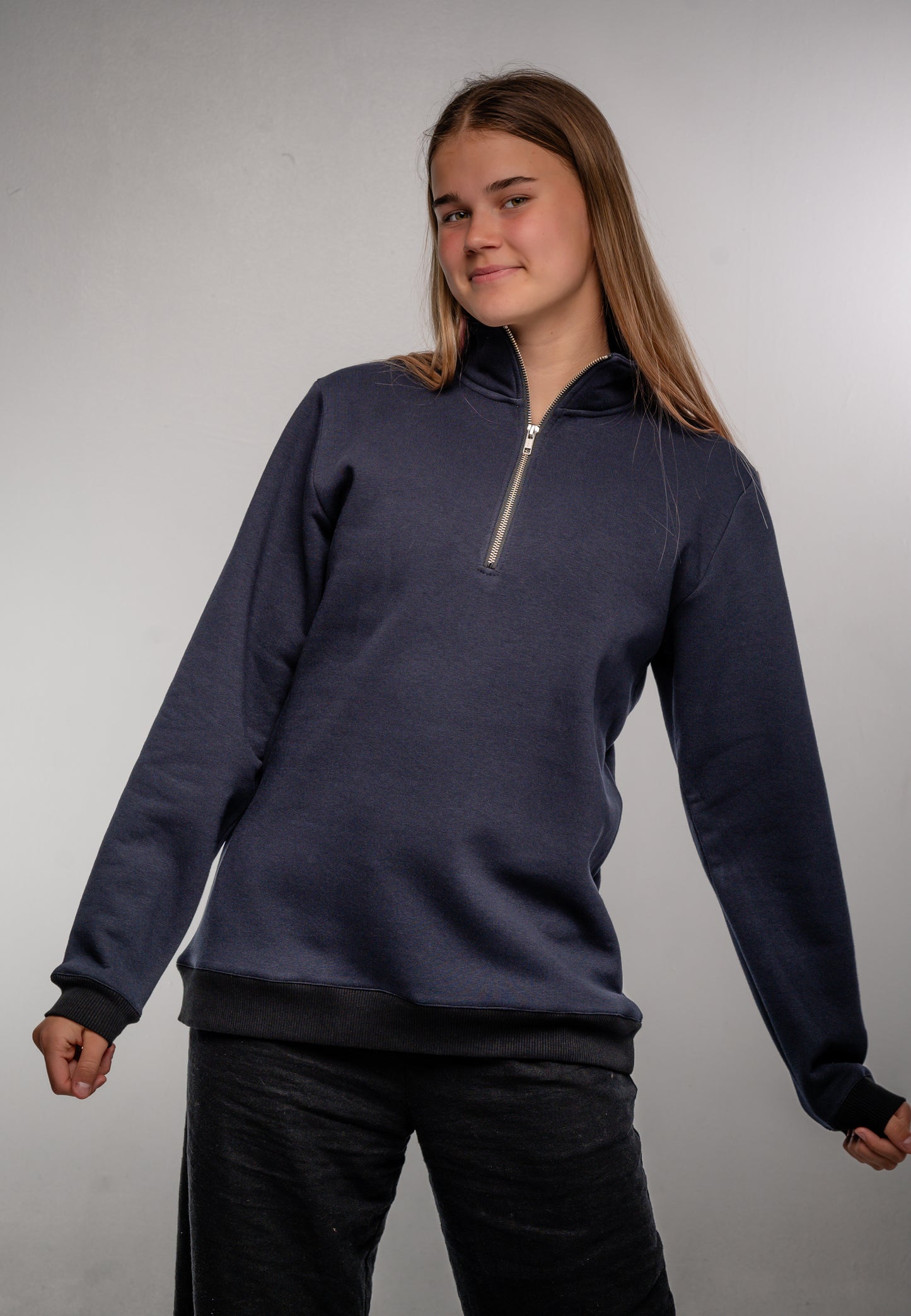 GF90 Klasiskais unisex džemperis ar 1/4 rāvējslēdzēju 