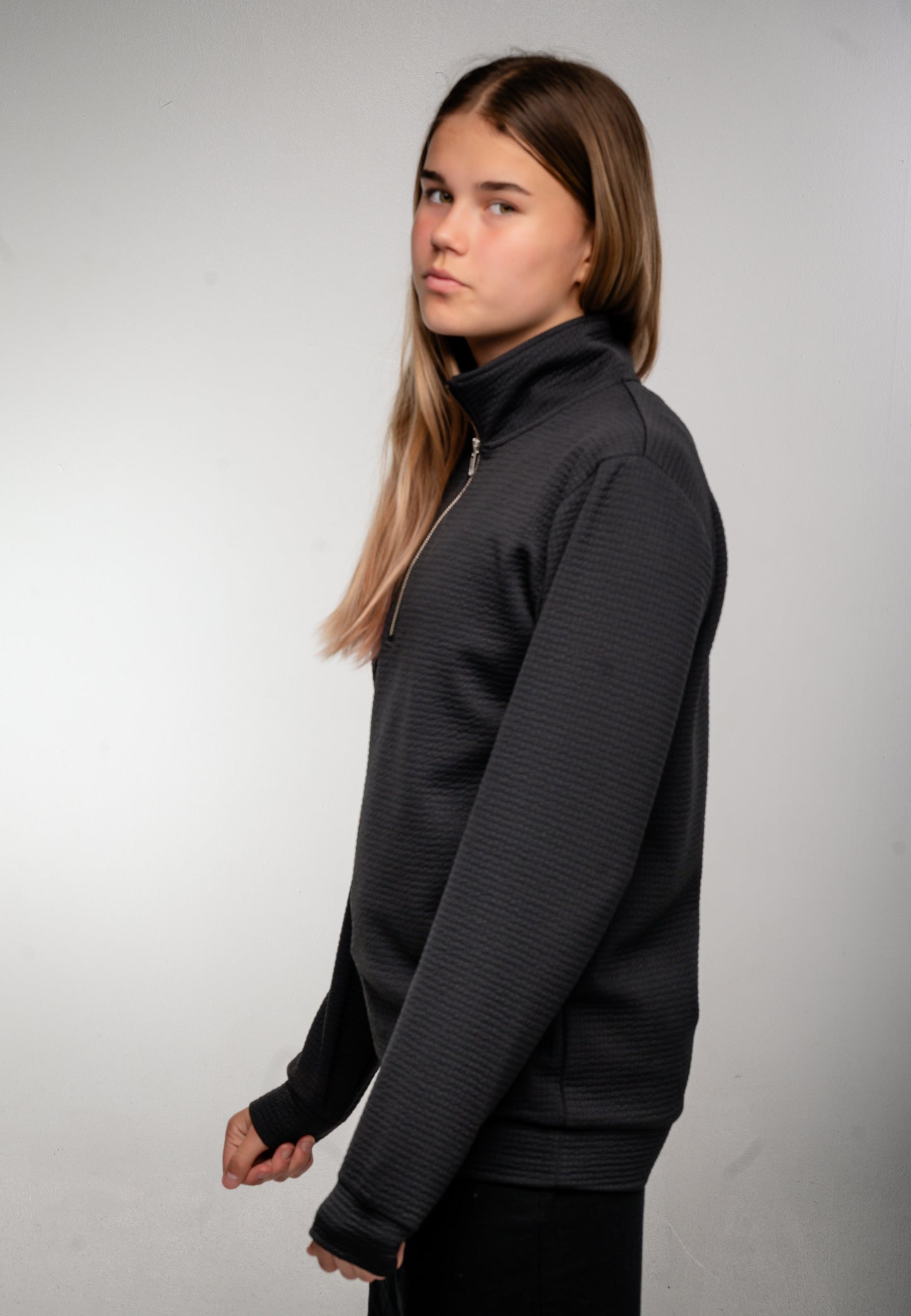 GF90 Klasiskais unisex džemperis ar 1/4 rāvējslēdzēju 