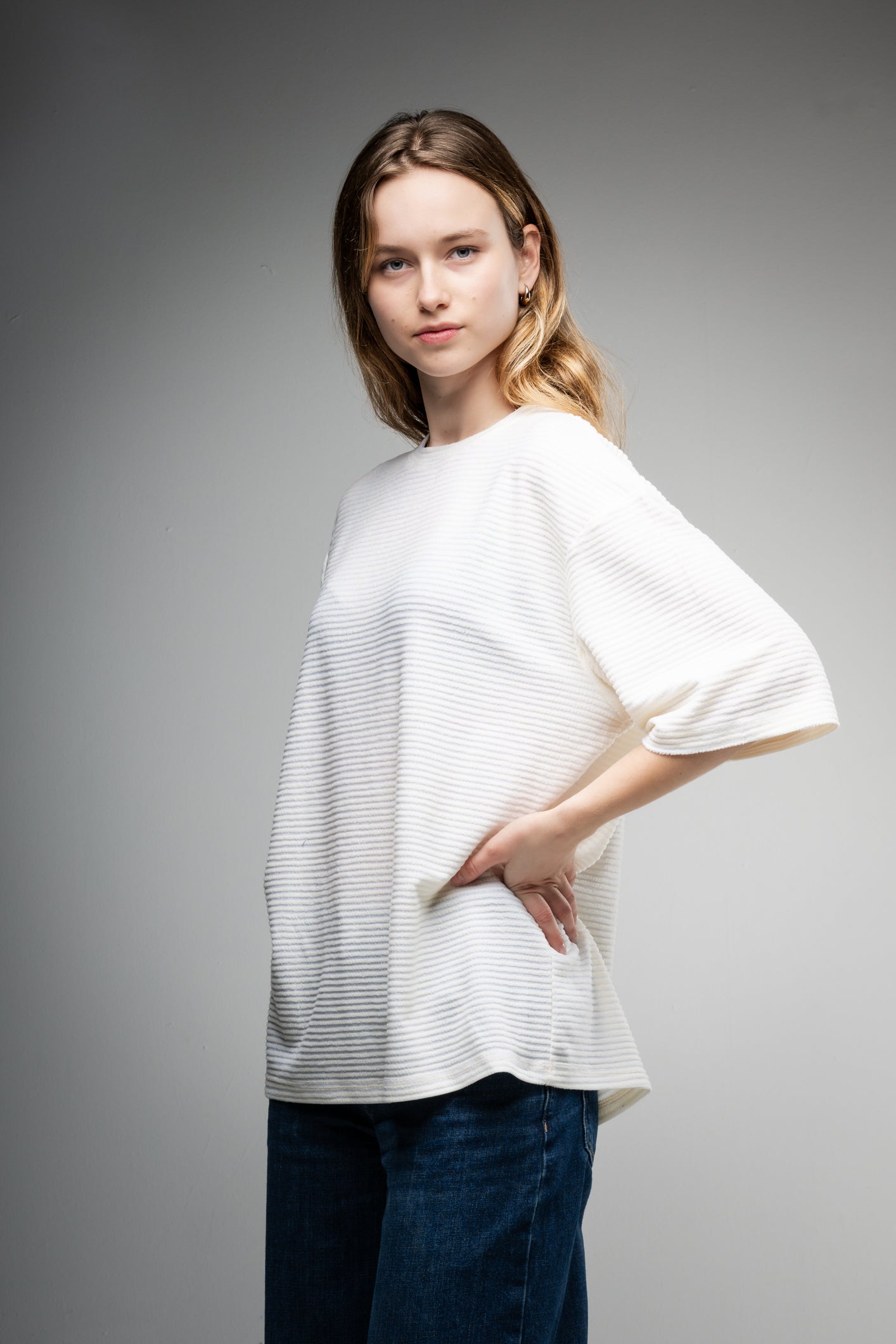 GF17 — Unisex Oversized T-Shirt