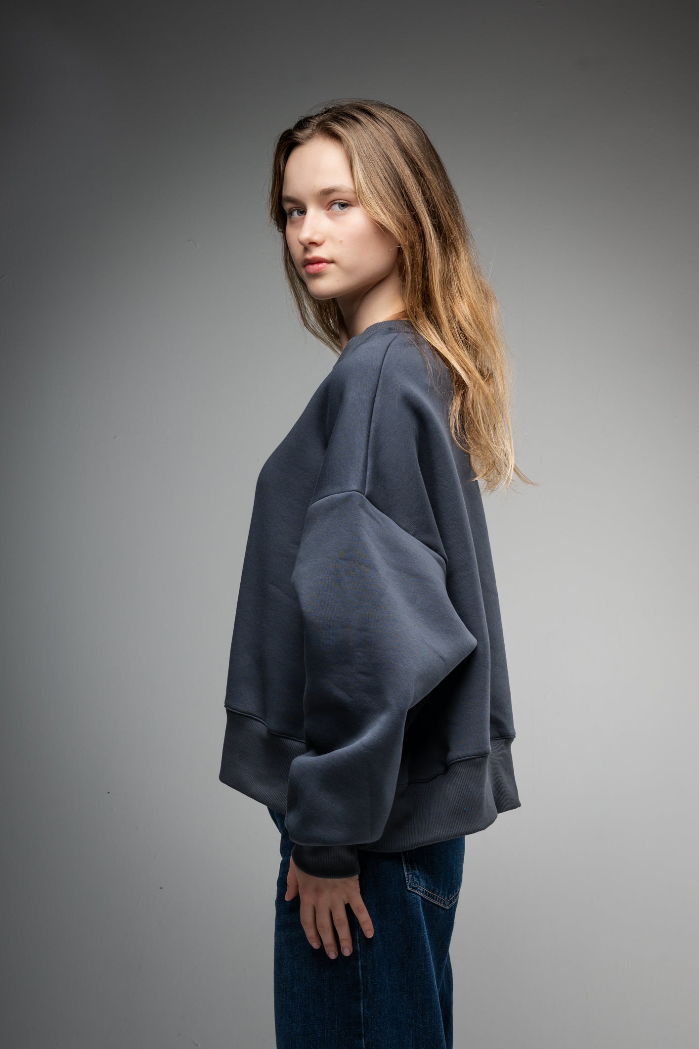 GF13 – Women’s Oversized Sweatshirt