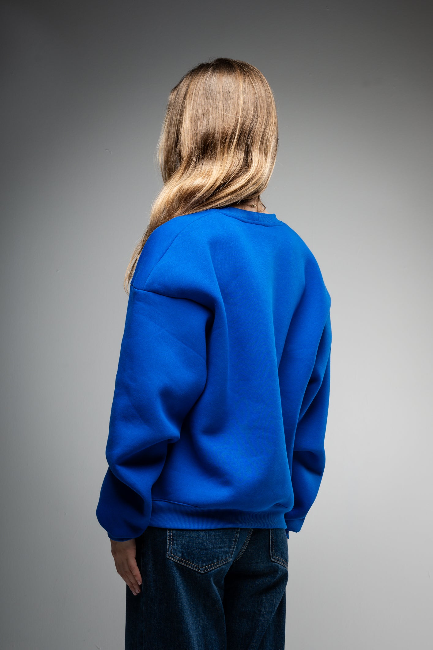 GF10 – Dropped Shoulder Unisex Sweatshirt