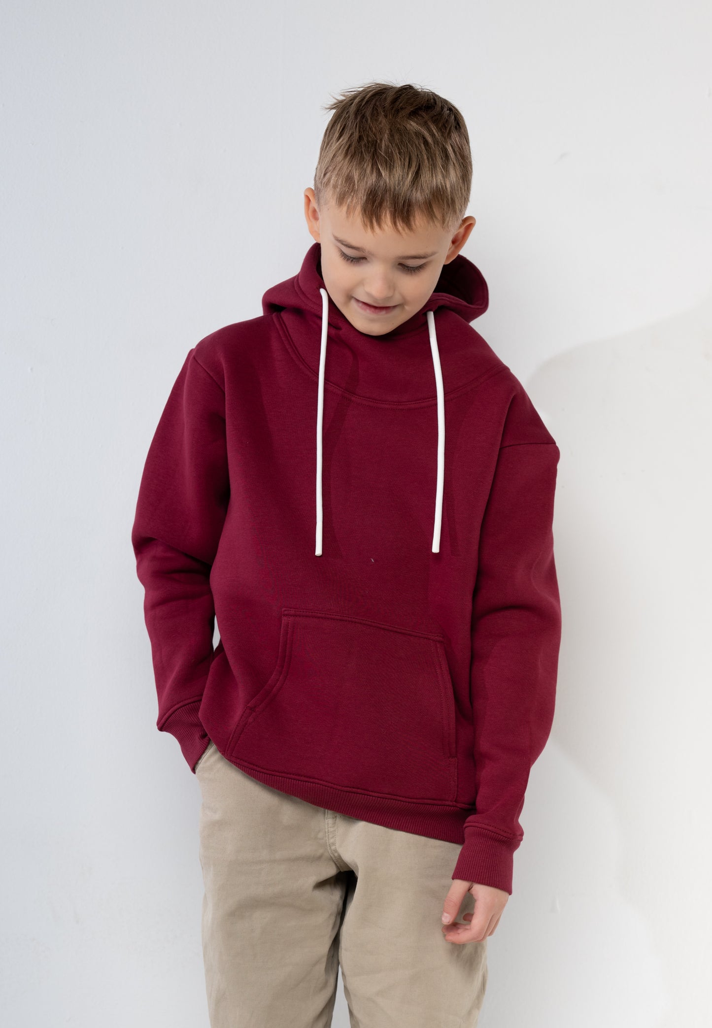 GF27 — bērnu džemperis ar kapuci un augsto apkakli