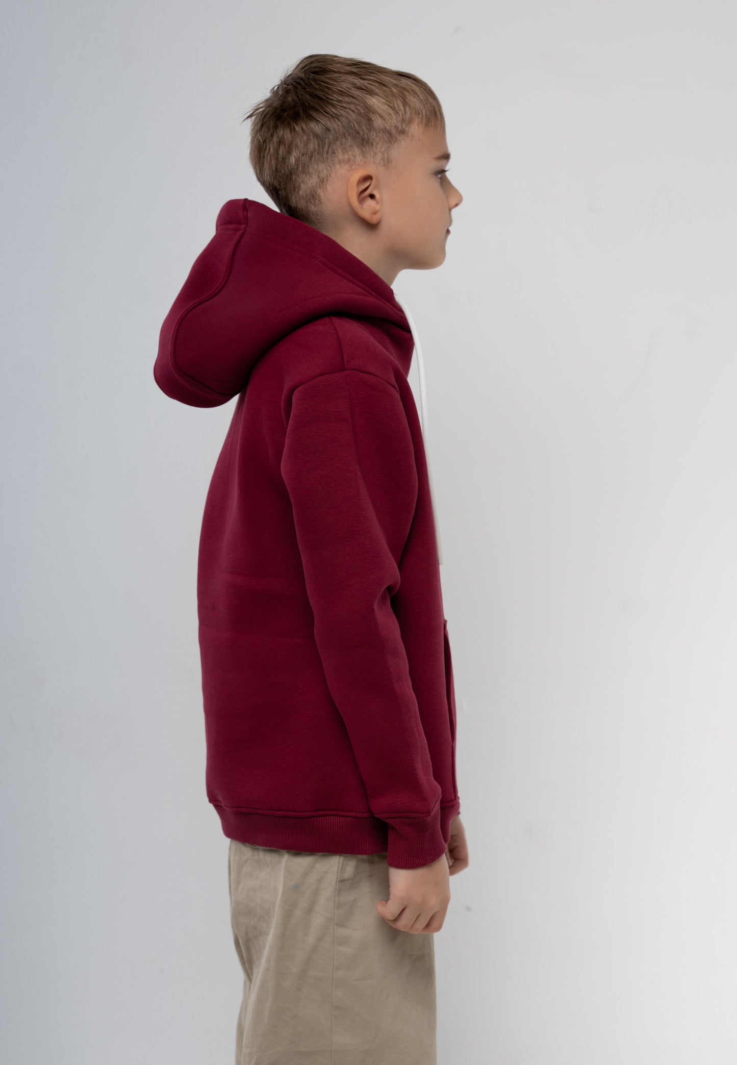 GF27 — bērnu džemperis ar kapuci un augsto apkakli