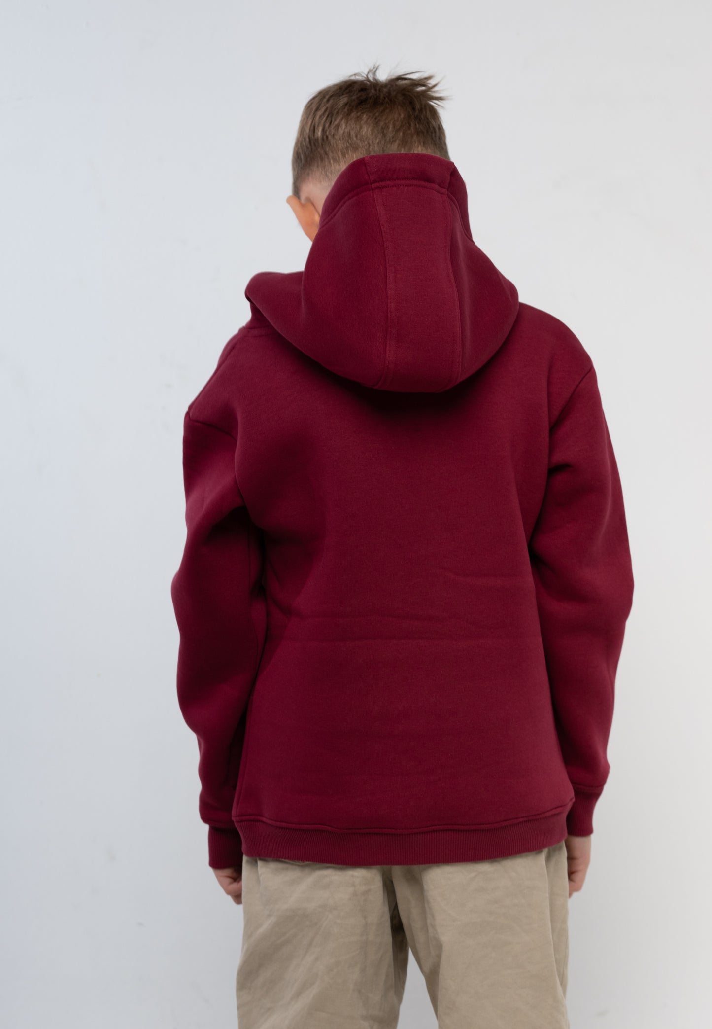 GF27 — bērnu džemperis ar kapuci un augsto apkakli