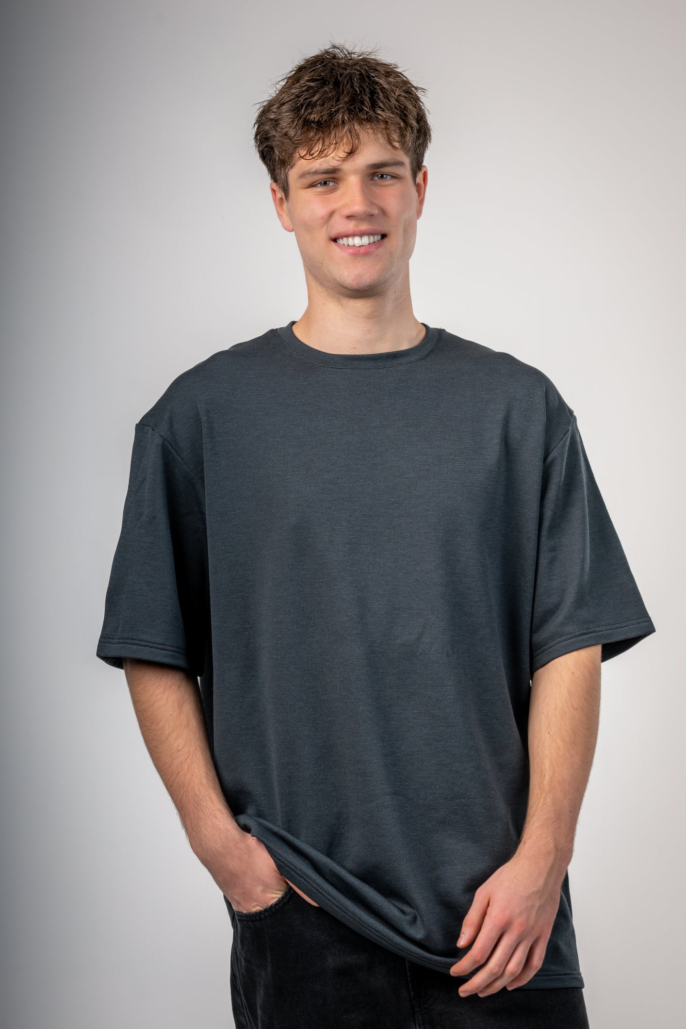 GF17 — Unisex Oversized T-Shirt