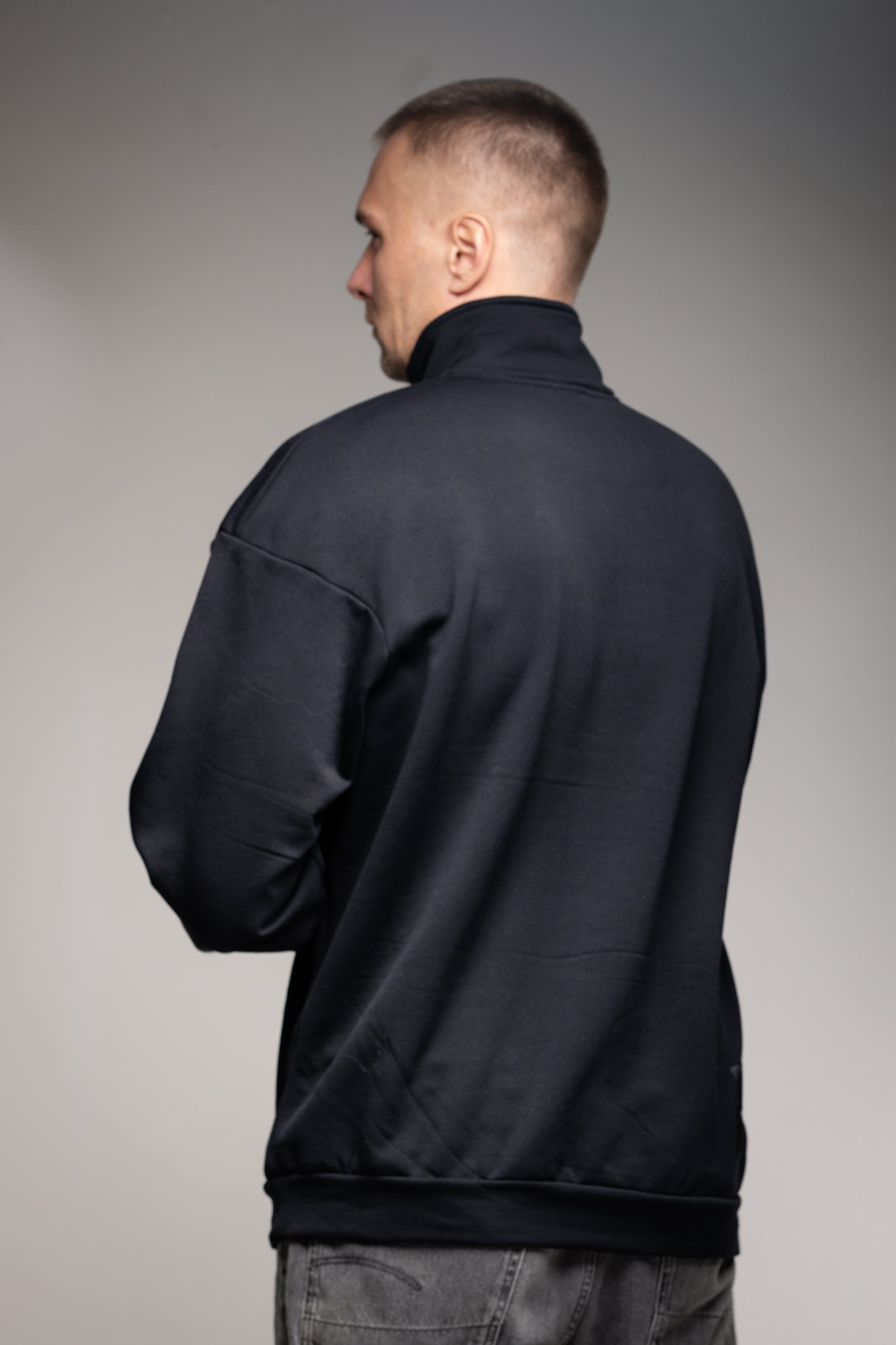 GF15 Unisex 1/4 Zip Sweatshirt