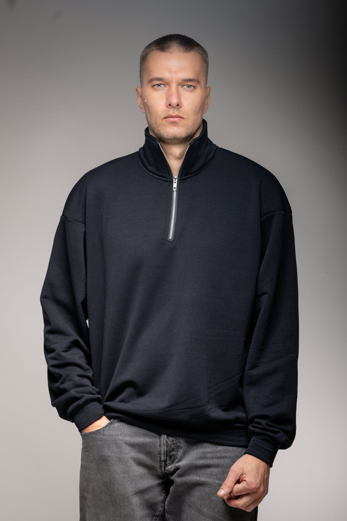 GF15 Unisex 1/4 Zip Sweatshirt