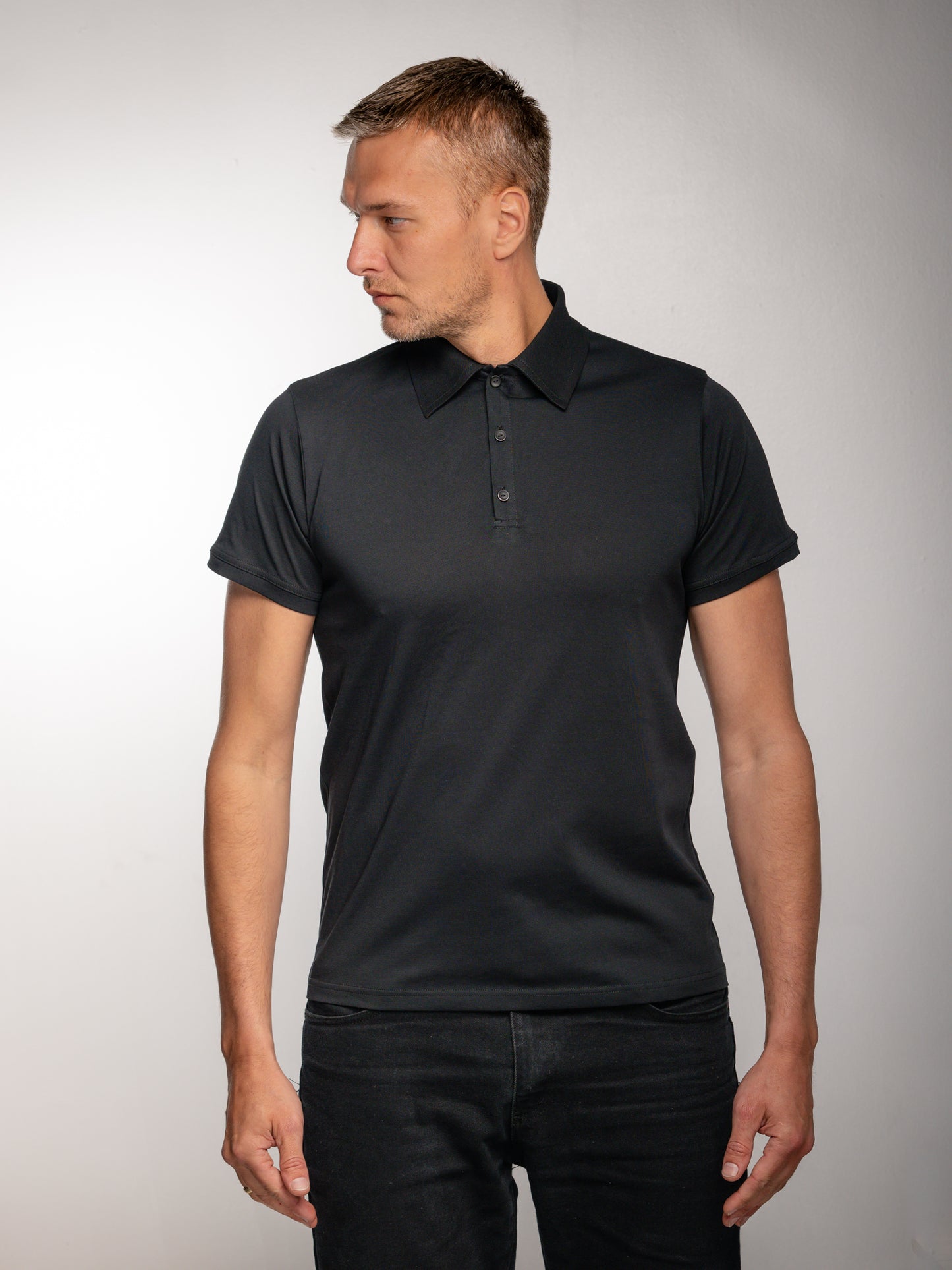 GF32 — Klasiskais Polo krekls