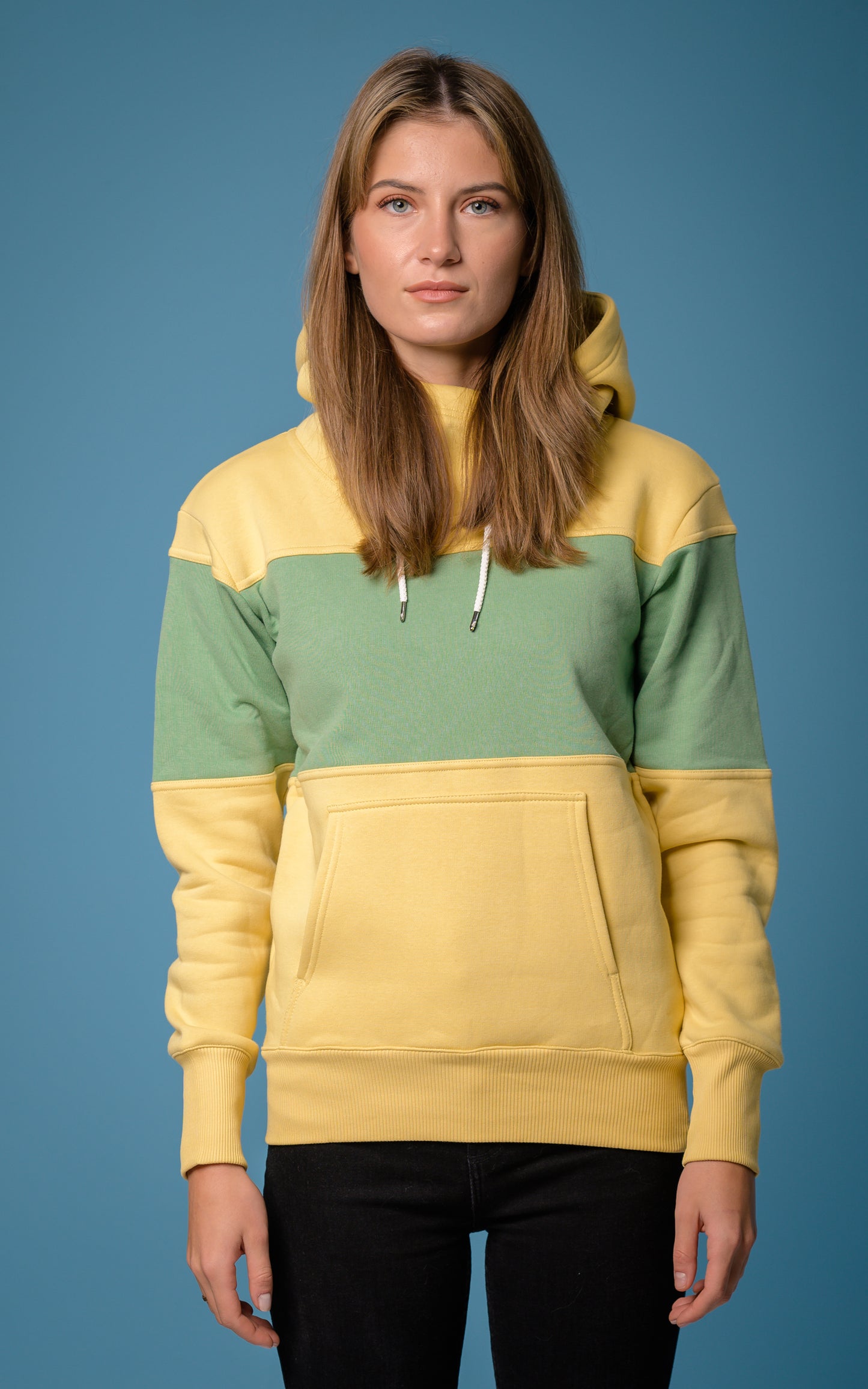 GF25 — Color-Blocked High-Neck Hoodie